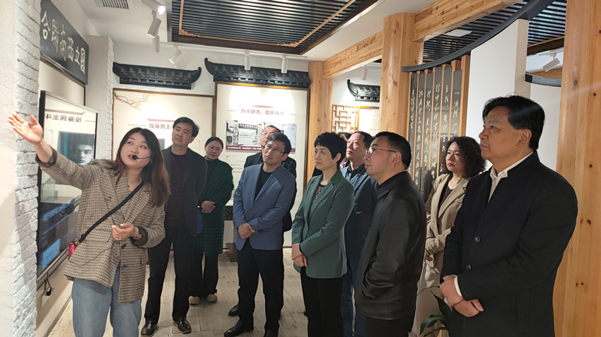 民建安庆市委会开展纪念“五一口号”发布七十五周年教育活动